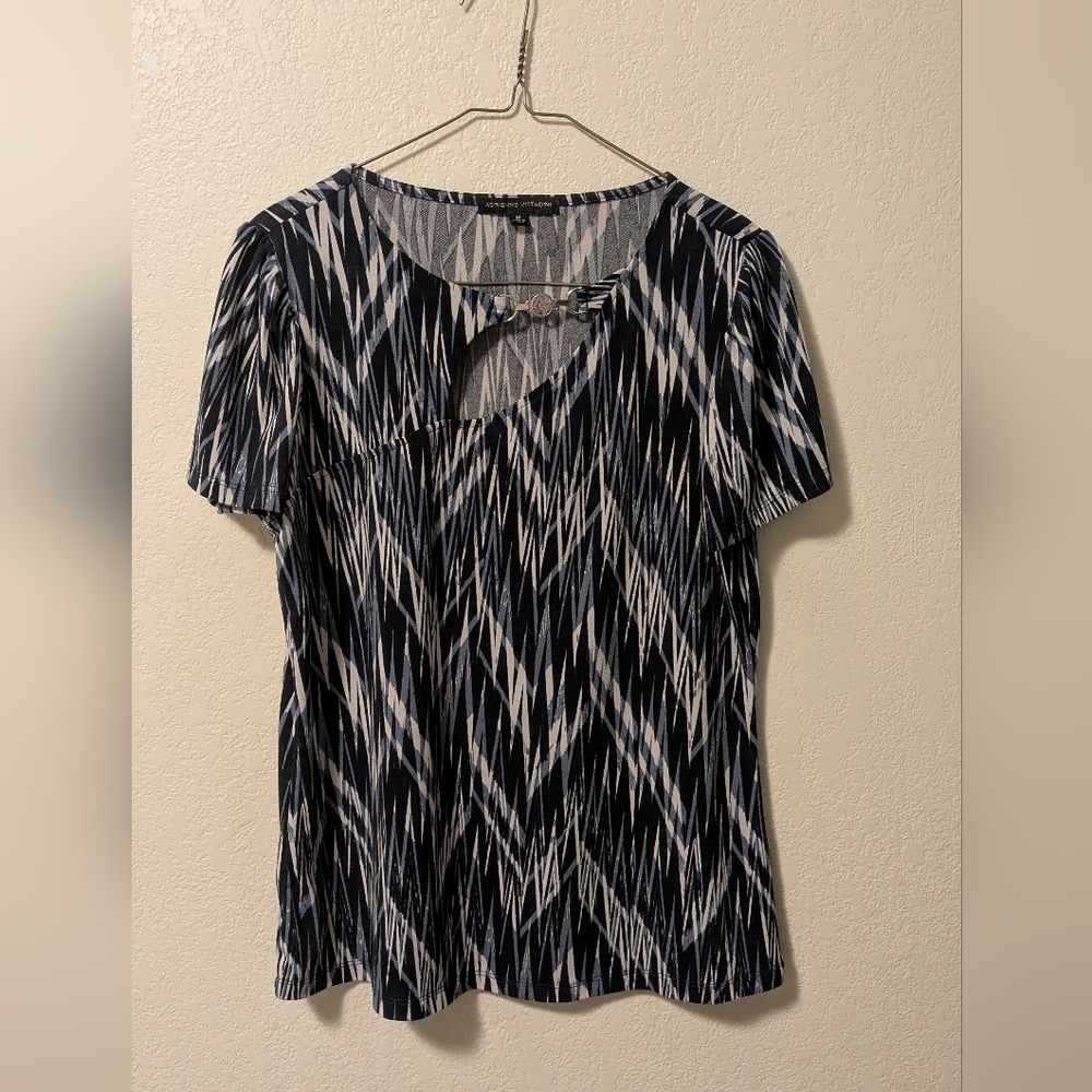 Adrienne Vittadini Stylish Navy and White Women's Top - Picture 1 of 4
